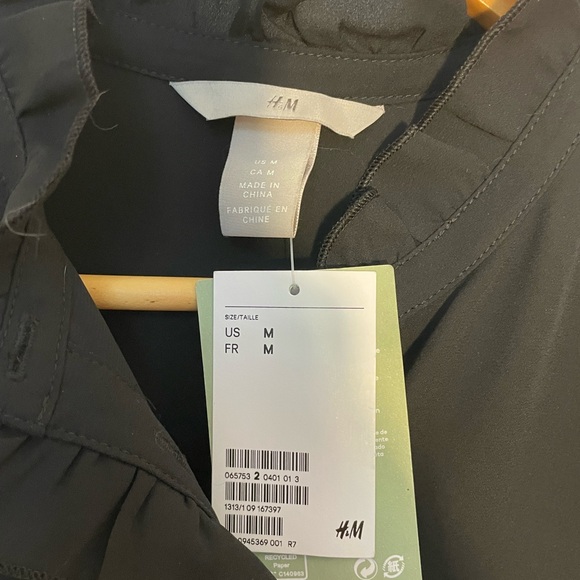 43-NWT H & M Black Long Sleeve Dress Button Up with Frills Size Medium - Picture 7 of 12